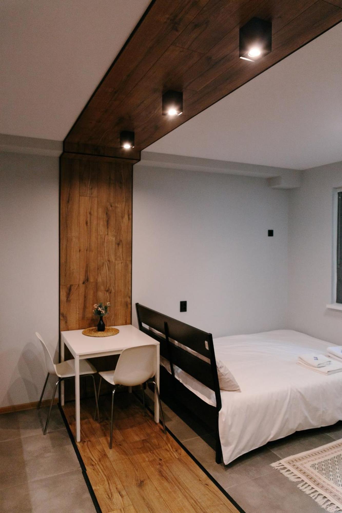 Apartament Vinyl *